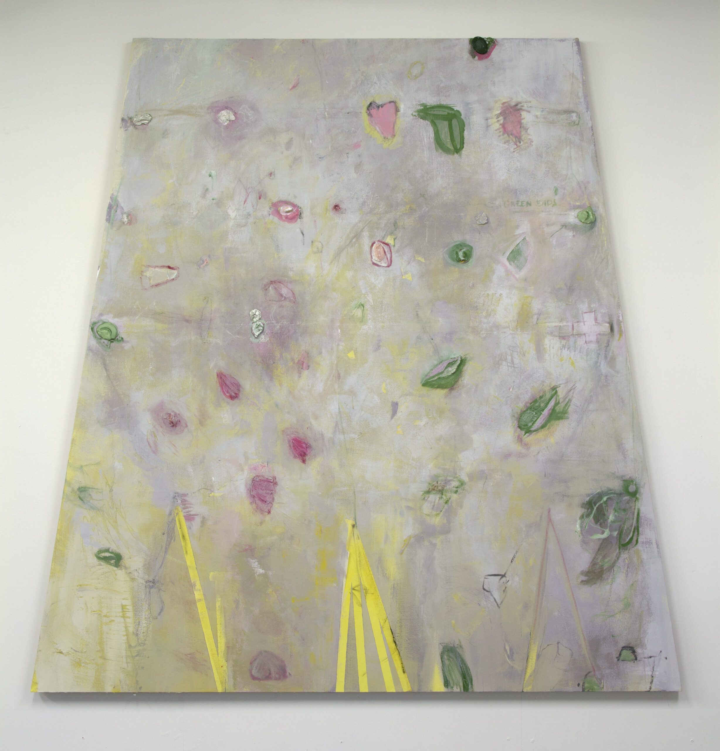 Climbing Wall, 2016 Shaped Canvas, acrylic, pencil, ‘volumes’ on linen 190 x 190 cm Une peinture dans laquelle «l’escalade» est la force motrice; à la fois l’objet du tableau, sa fonction et la logique de son organisation. La forme trapèze du tableau accompagne l’effet d’ascension désirée tout en révélant la nature solide de la peinture-objet. L’étendue de ces larges toiles me donne la liberté de performer ‘comme pour de vrai’, d’imaginer grimper, m’accrocher.